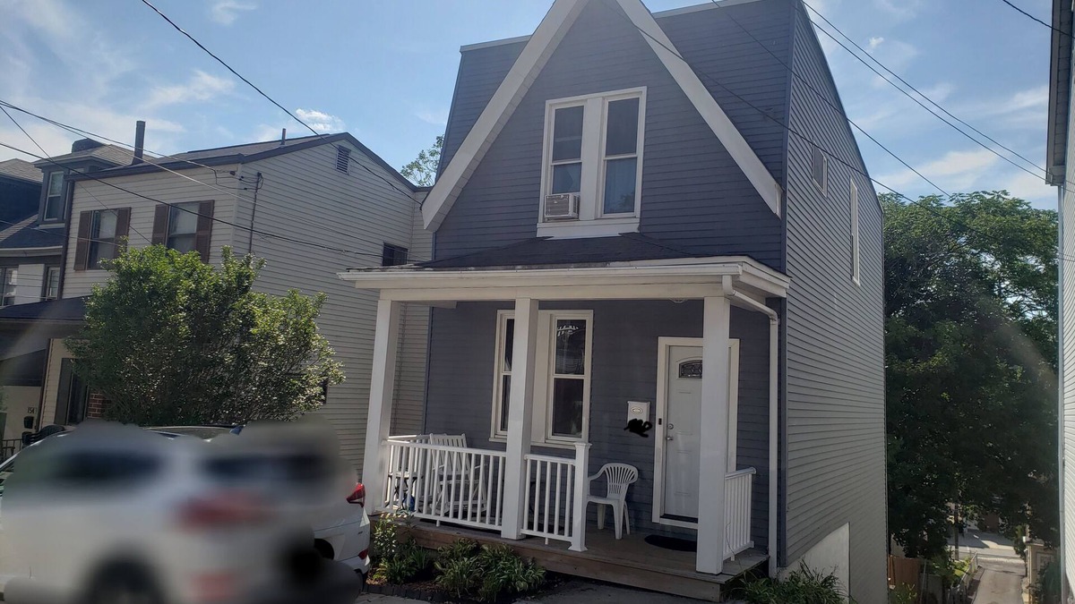 Mount Washington House | Mt. Washington Home located conveniently just outside of downtown Pittsburgh.