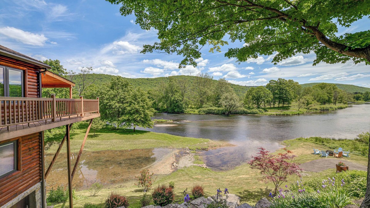 Deposit Cabin | Mtn-View Catskills Cabin on Delaware River!