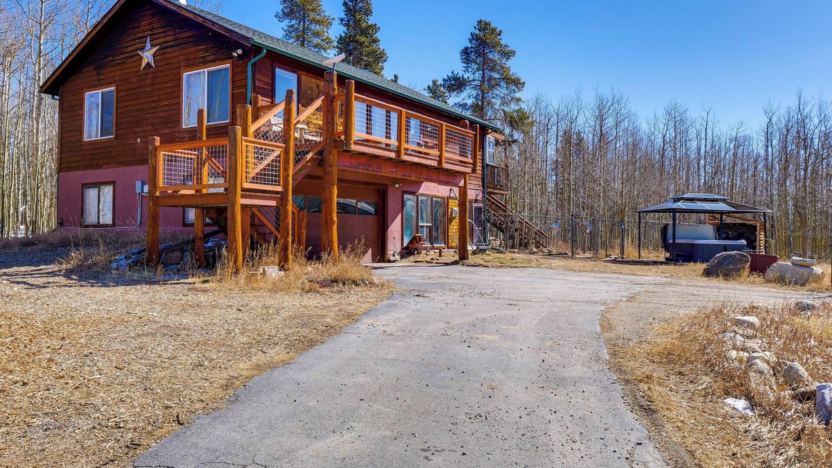 Fairplay House | Mtn-View Getaway w/On-Site Trails in Fairplay!