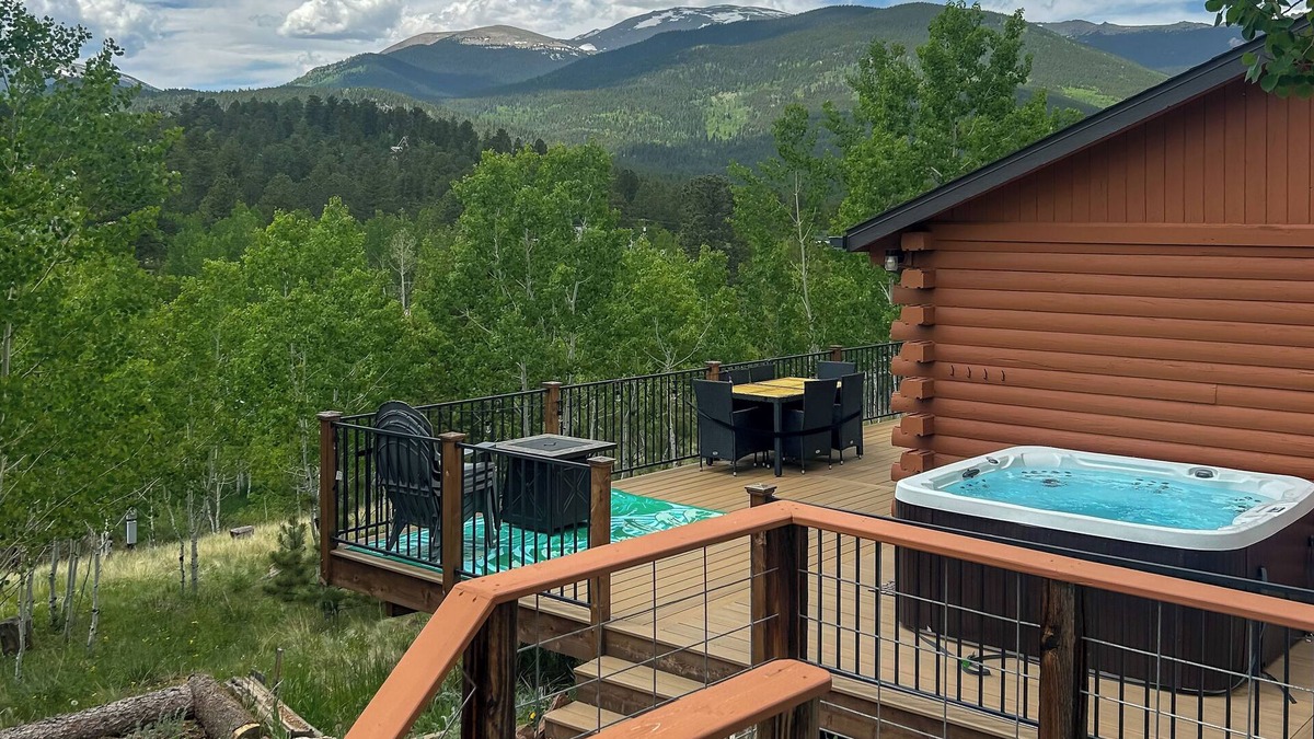 Bailey Cabin | Mtn-View Haven w/Hot Tub: 9 Mi to Dtwn Bailey