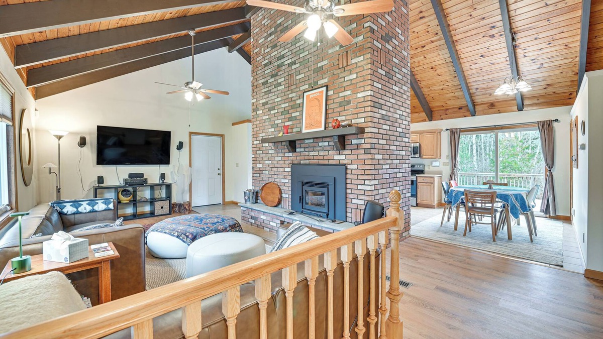 Windham House | Mtn-View Home w/Deck on 4 Acres in Windham