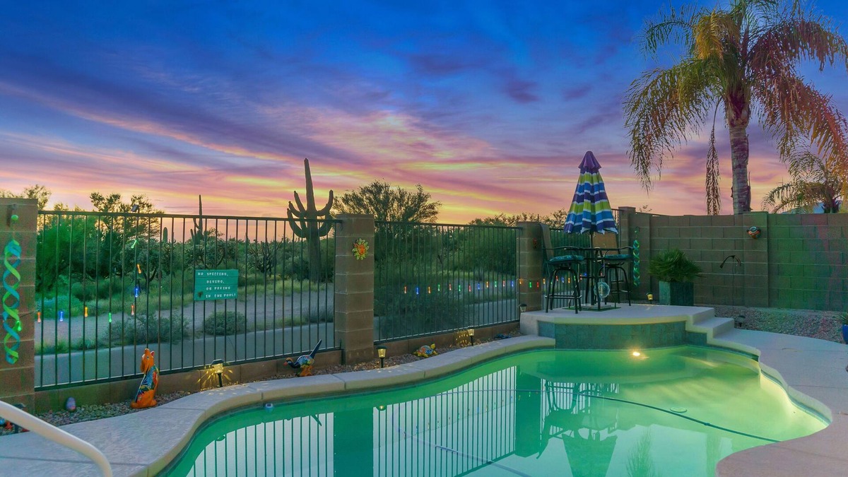 Dove Mountain House | Mtn-view home with private pool, grill, enclosed backyard, streaming, tennis, AC