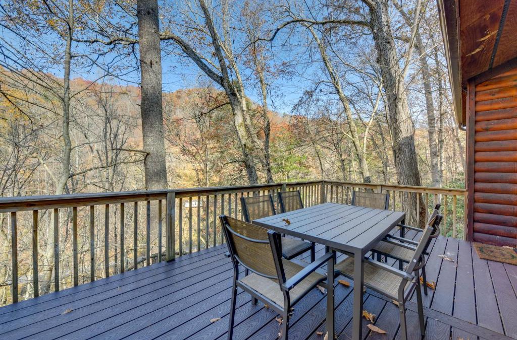 Waynesville House | Mtn-View Waynesville Home Near Trout Stocked Creek