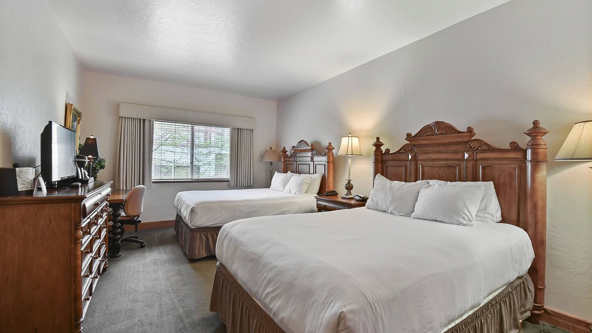 Midway Villa | Mtn Villa Retreat~Hot Spring, Skiing & Park City Villa 2016