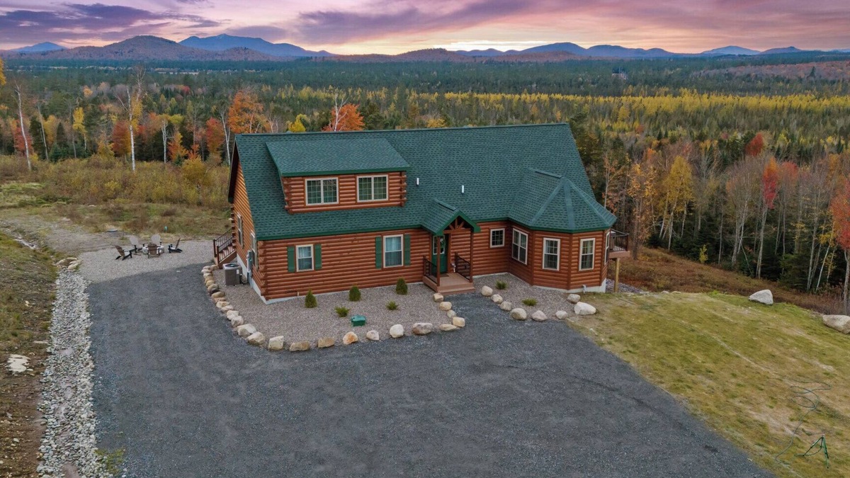 Harrietstown Cabin | MtnView+Hottub+Lg Outdoor Area