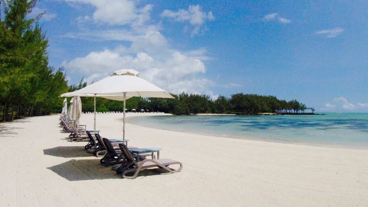 Grand River South East Apartment | Apartment at Anahita 5*Resort :golf & access to Ile aux Cerfs exclusive beach-1-