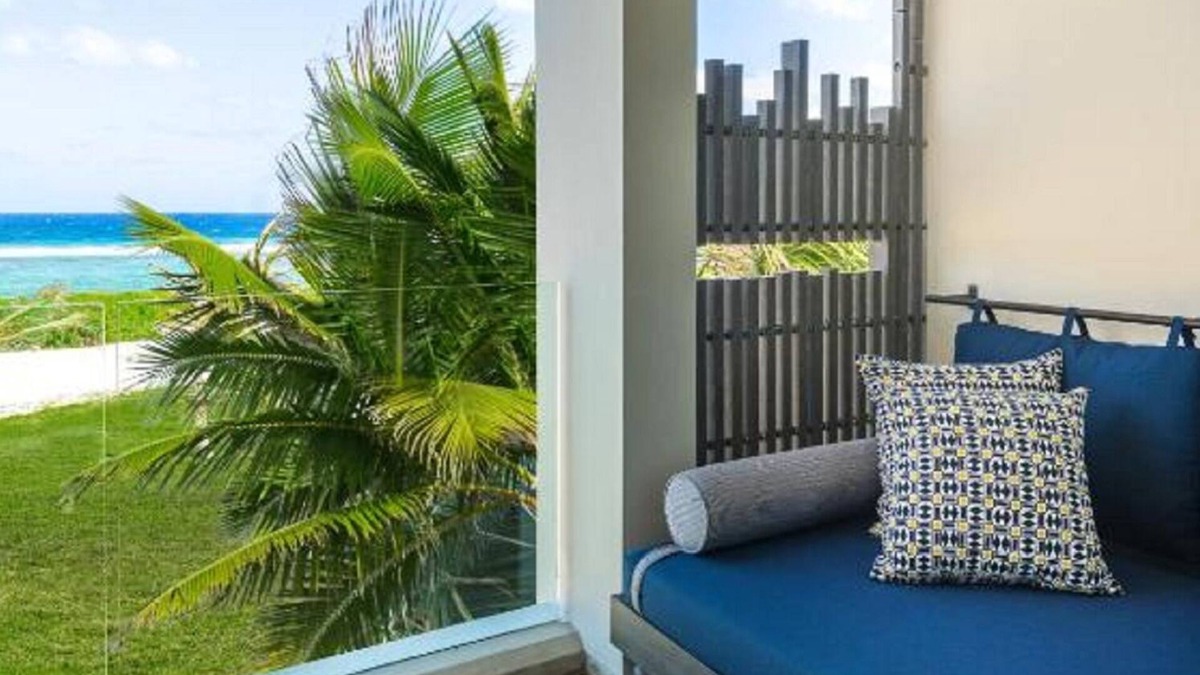 Plaine Magnien Hotel | Tropical Getaway in Mauritius! 4 Contemporary Units, Outdoor Pool, Beachfront!
