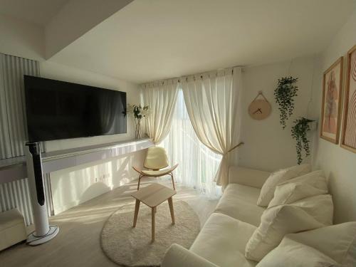 San Fernando Apartment | Muji Inspired Beach view