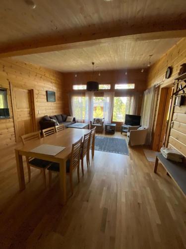 Puumala Villa | Mukava mökki kompleksi Saimaan rannalla