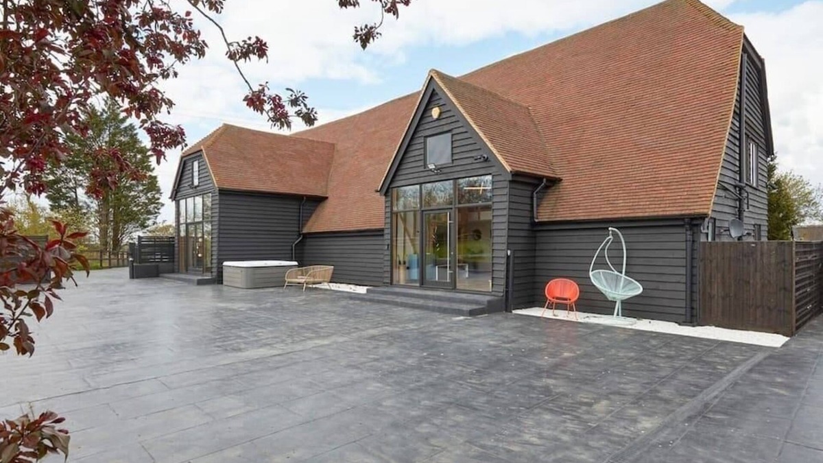 Howlett End House | Mulberry Barn, Great Sampford