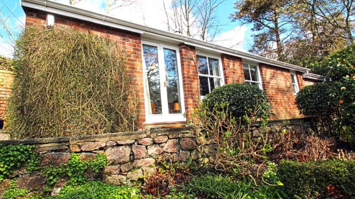 Crynant House | Mulberry Hill Cottage