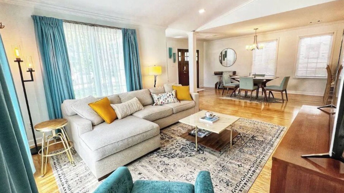 Heights House | MULBERRY HOUSE in the Heart of the Heights