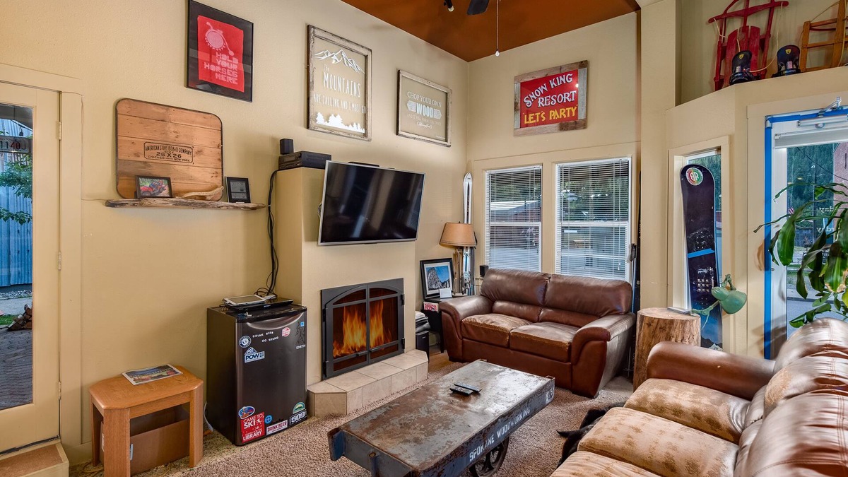 Mullan House | MULLAN HUNTER - SKI BIKE ATV - PETS - THE CLOSEST TO LOOKOUT PASS HIAWATHA!