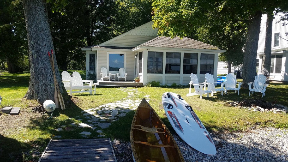 Indian River Cottage | Mullett Lake, Grandview Beach Lakefront Beauty