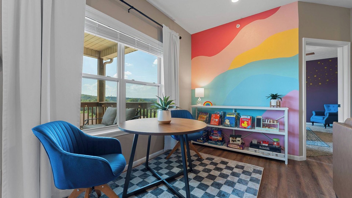 Branson West House | Multi-Family Fun & Fall in the Ozarks-Near SDC!-Dog Friendly-12 bed/10 bath