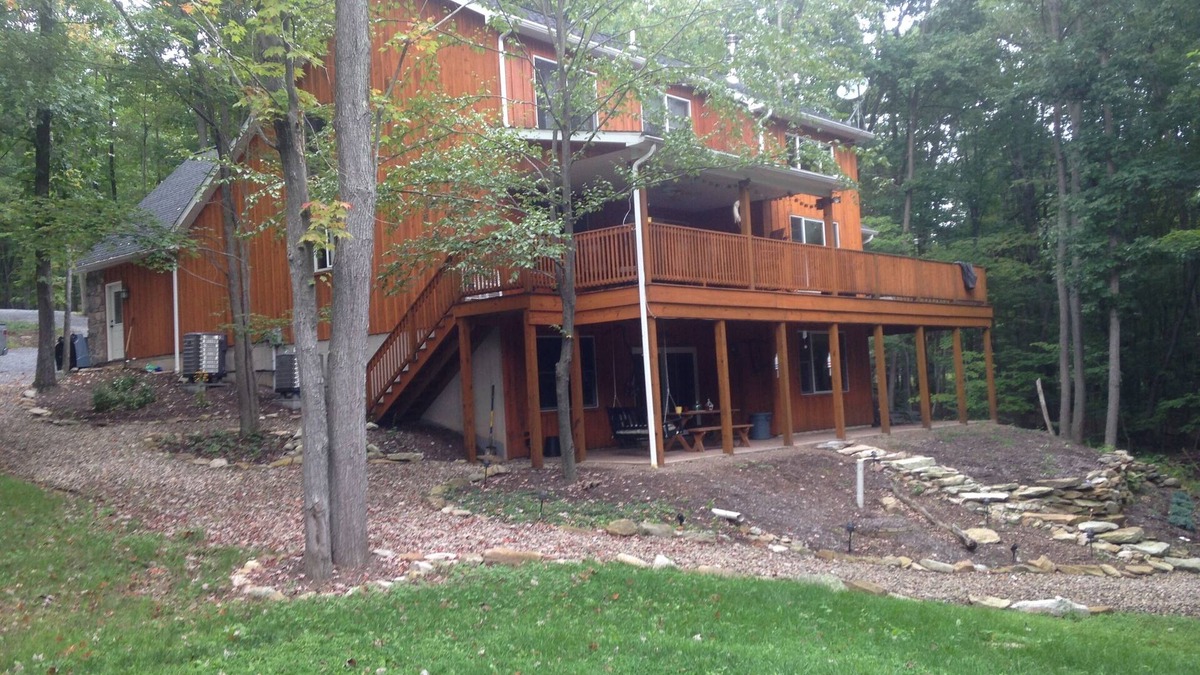 James Creek House | Multi-Family Getaway at Raystown Lake in Central PA