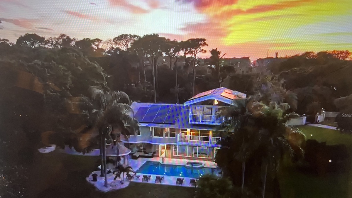 Palm Harbor House | Multi Million Dollar Mansion on Lake Tarpon