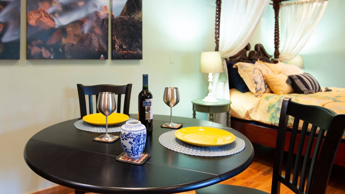Multnomah Village Bed & Breakfast | Multnomah Hidden Pond - stunning upscale romantic in lush background setting