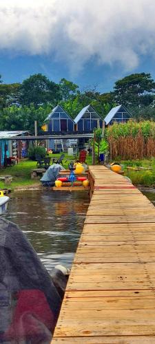 San Juan La Laguna Resort | Mundo Abu San Juan La laguna