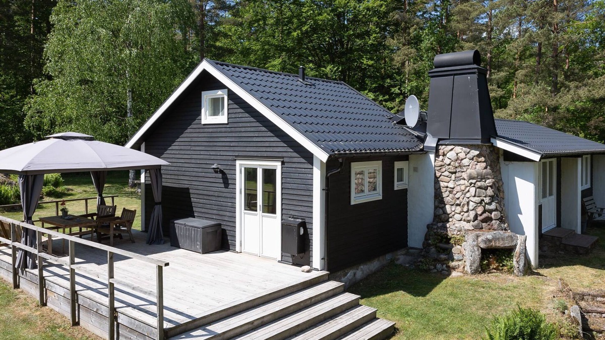 Asarum House | Munkhalla Utsikten by Interhome