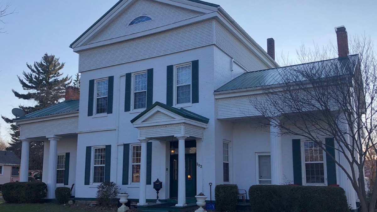 Jonesville Bed & Breakfast | Munro House B And B