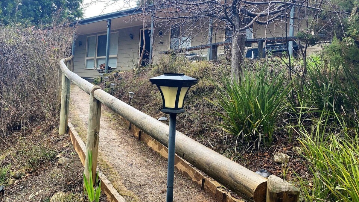 Marysville House | MURCHISON COTTAGE - Relaxing, fresh retreat from the city