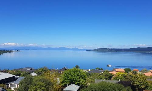 Hilltop House | Muritai House - Taupo