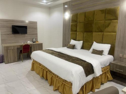 Umuahia Hotel | Murphy's Mansion Resort