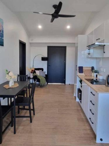 Allenstown House | Murray Lane Cozy Hideaway