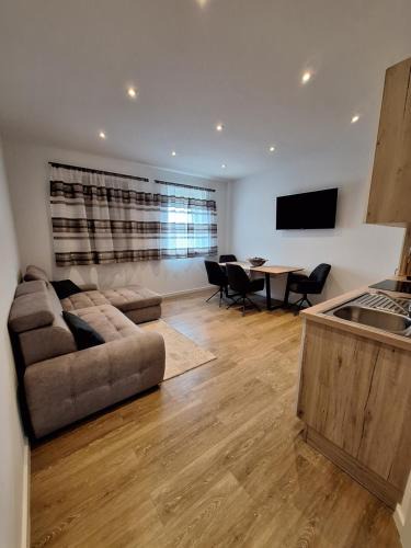 Zeltweg Apartment | Murtal Appartement Größingblick Top 2