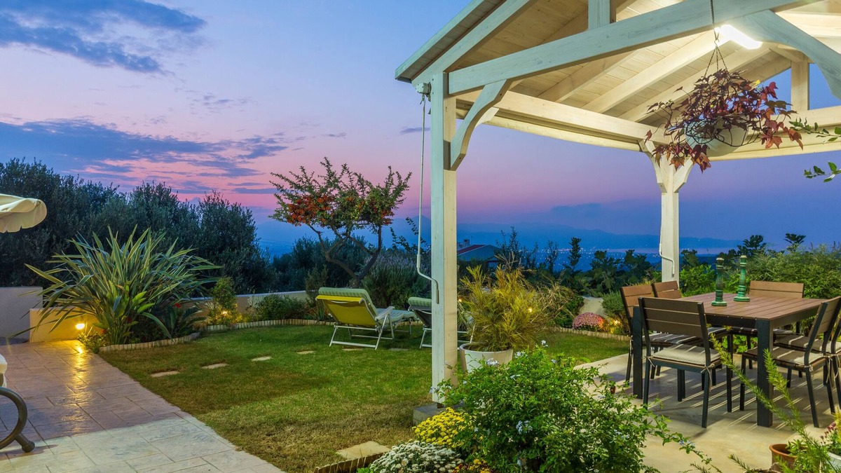 Marathitis Apartment | Muses: Panoramic View, Minutes from Knossos Minoan Palace