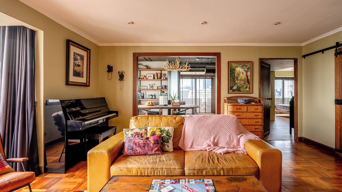 Nana Condo | Music Art 2-bedroom loft in vibrant CBD near mall, park, skytrain Nana