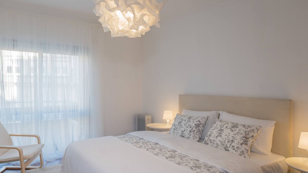 Cedofeita Apartment | Music House Apt - 3 bedroom apt with free garage. Ideal for families