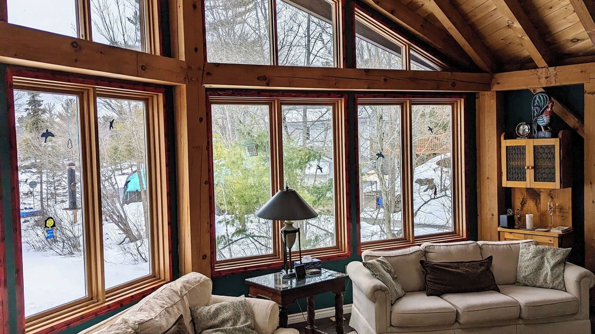 Washago Cottage | Muskoka 4 season Chalet: Beach Vball, Hot tub, Gourmet Cooking, more!