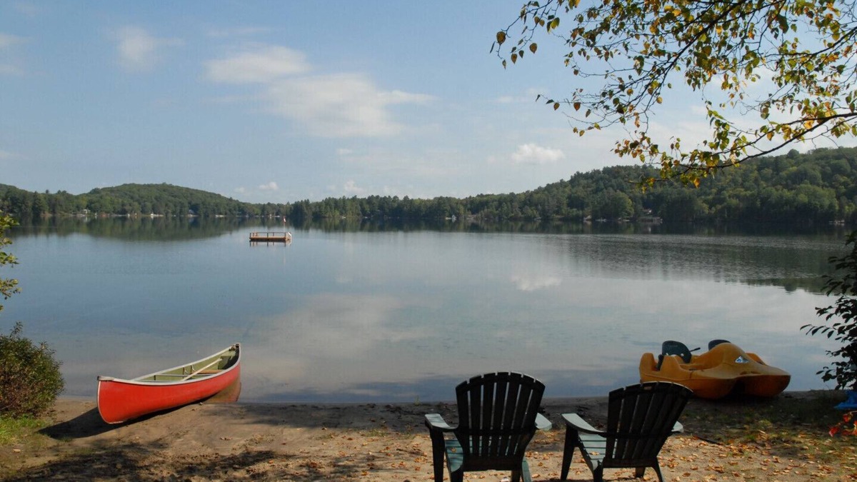 Baysville Cottage | Muskoka Cottage with a Sandy Beach