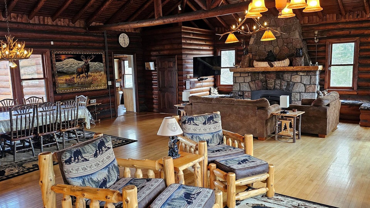 Stone Lake Cabin | Must See- Beautiful Lakefront Log Cabin on a Private Peninsula - Stunning Views!