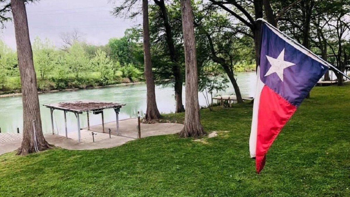 New Braunfels House | Must See Guadalupe Riverfront Home on Wooded Lot