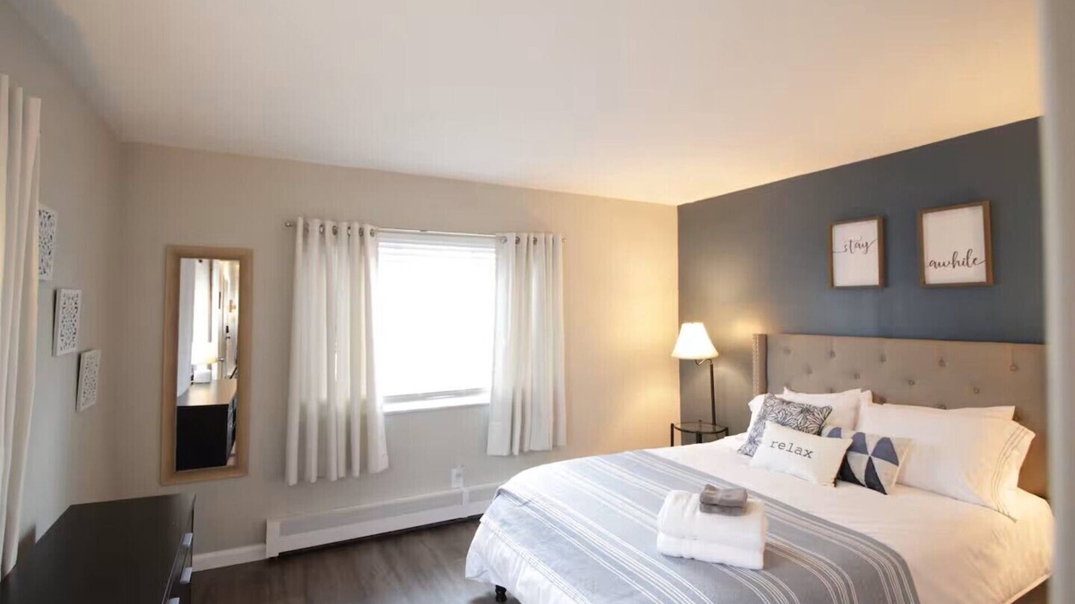 Fairborn Apartment | Mustang Maple, Condo,Fairborn, MINUTES to WPAFB & WSU, Fast Wifi