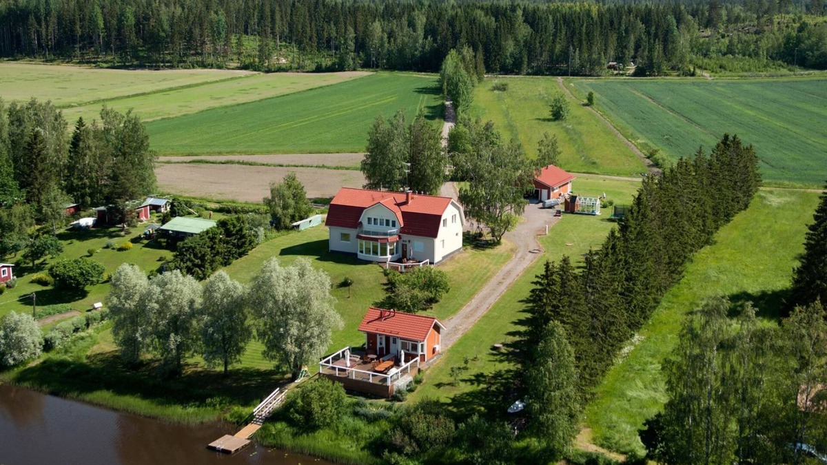 Maentsaelae House | Mustijoenranta by Interhome
