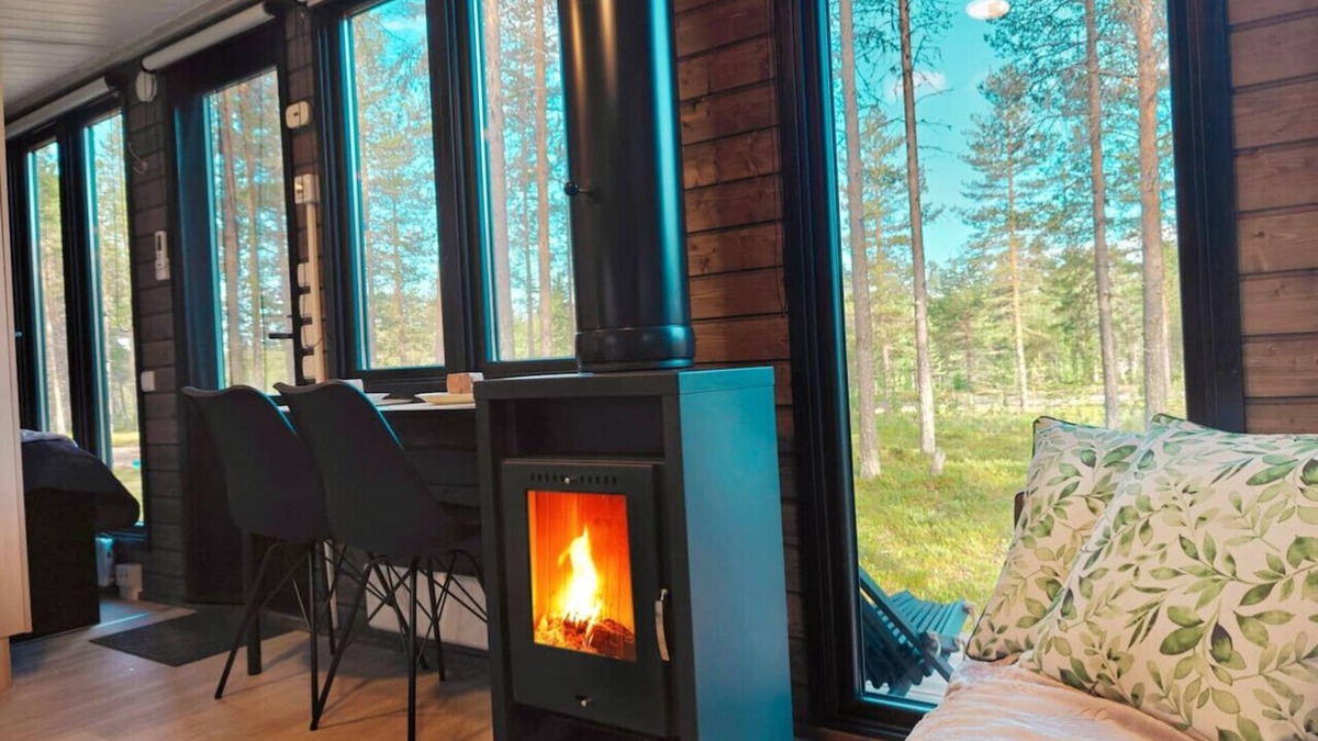 Kolari Cottage | MUSTIKKA|Sauna|Fireplace|WiFi|BBQ|Terrace|Ski 200m