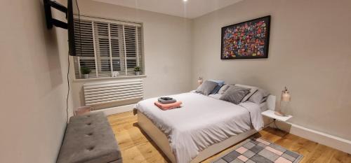 Coppetts House | Muswell Hill Apartment FREE PARKING
