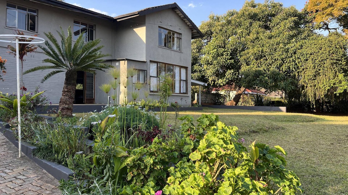 Mutare Villa | Mutare Manor - 2304 - Six Bedroom Villa, Sleeps 10