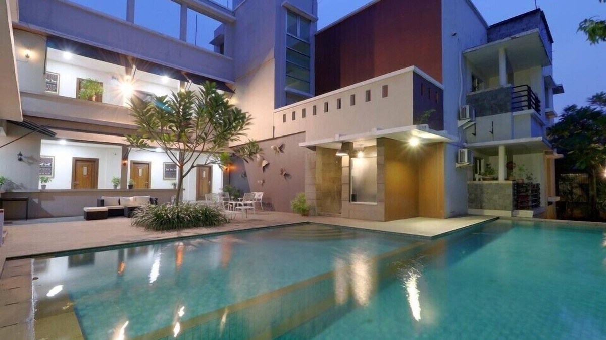 Cipete Selatan Bed & Breakfast | Mutiara Suites