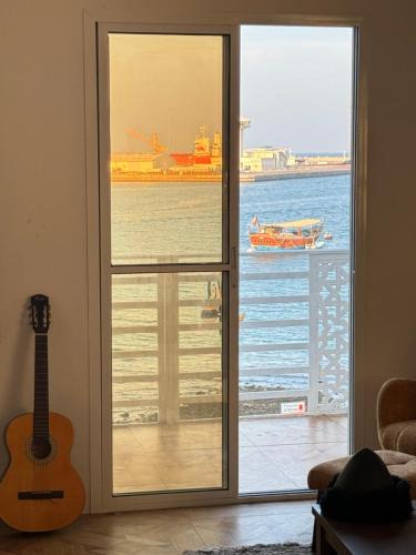Muttrah Apartment | Muttrah Souq and Sea View