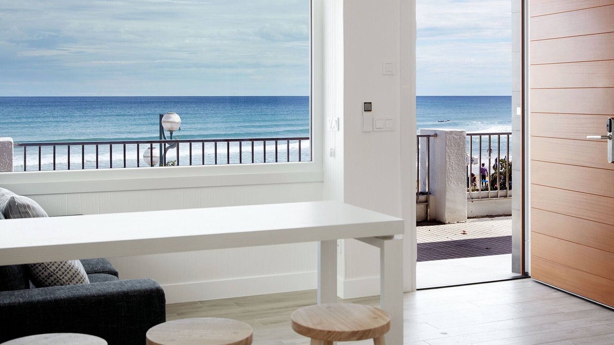 Zarautz Apartment | Mutxio apartment by Egona