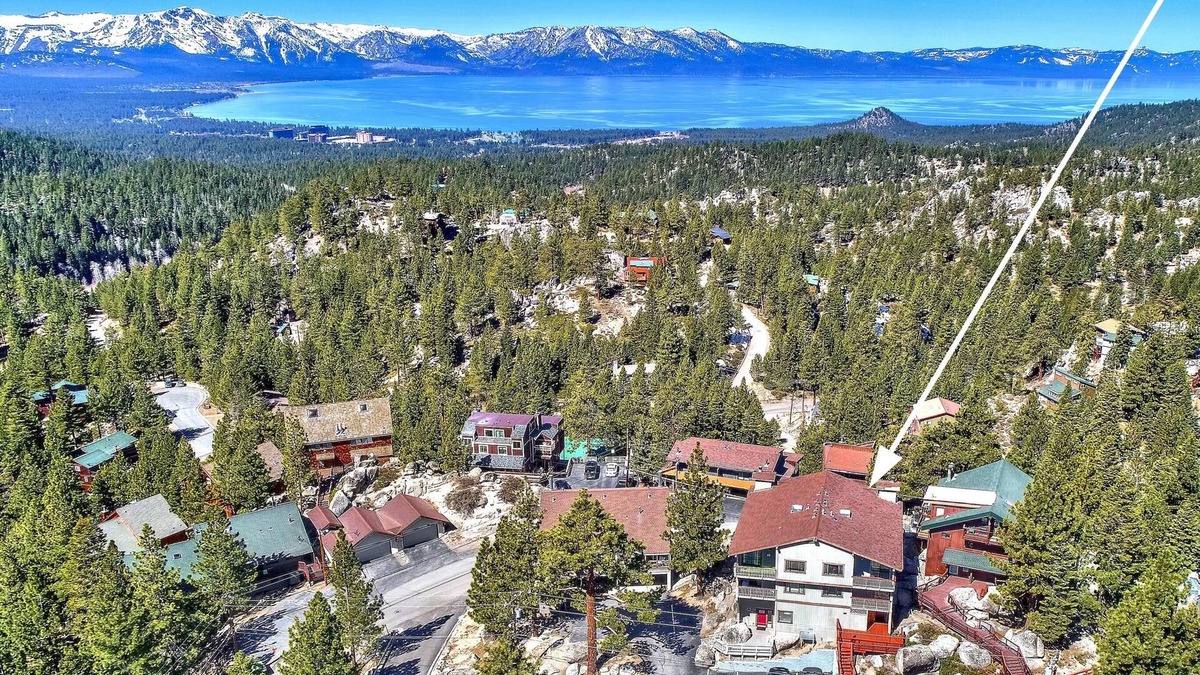 Tahoe Village House | Mv15 lakeview top of the mountain townhome