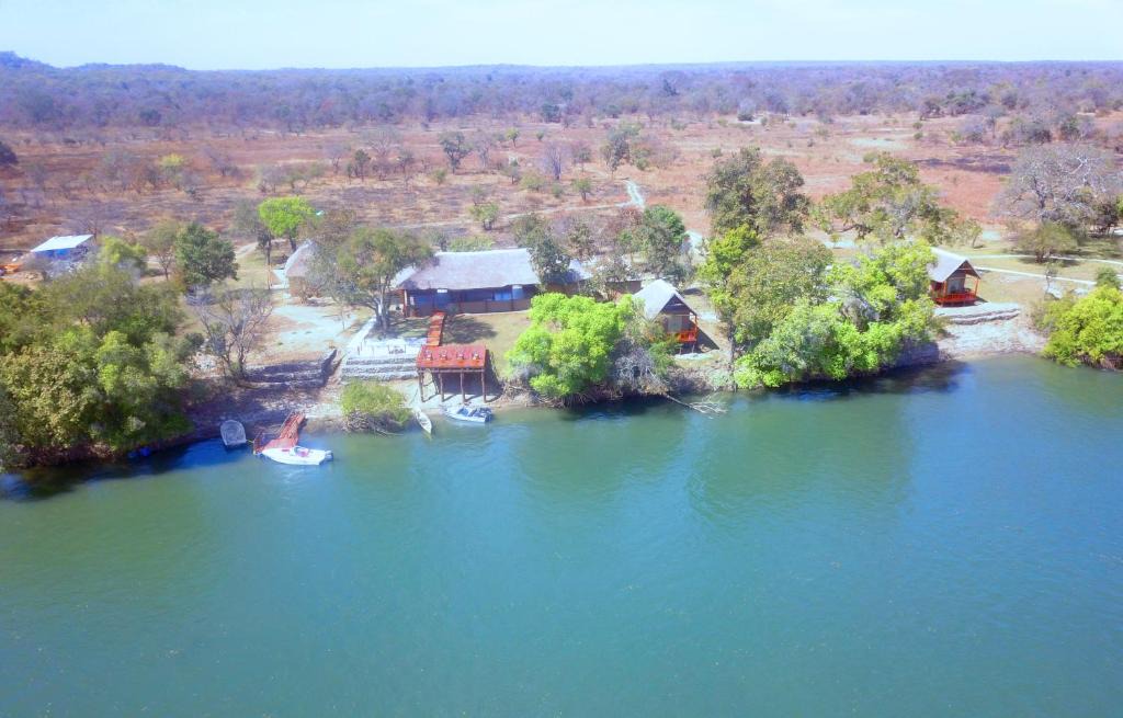 Kafue National Park Cabin | Mwamfushi Safari Lodge