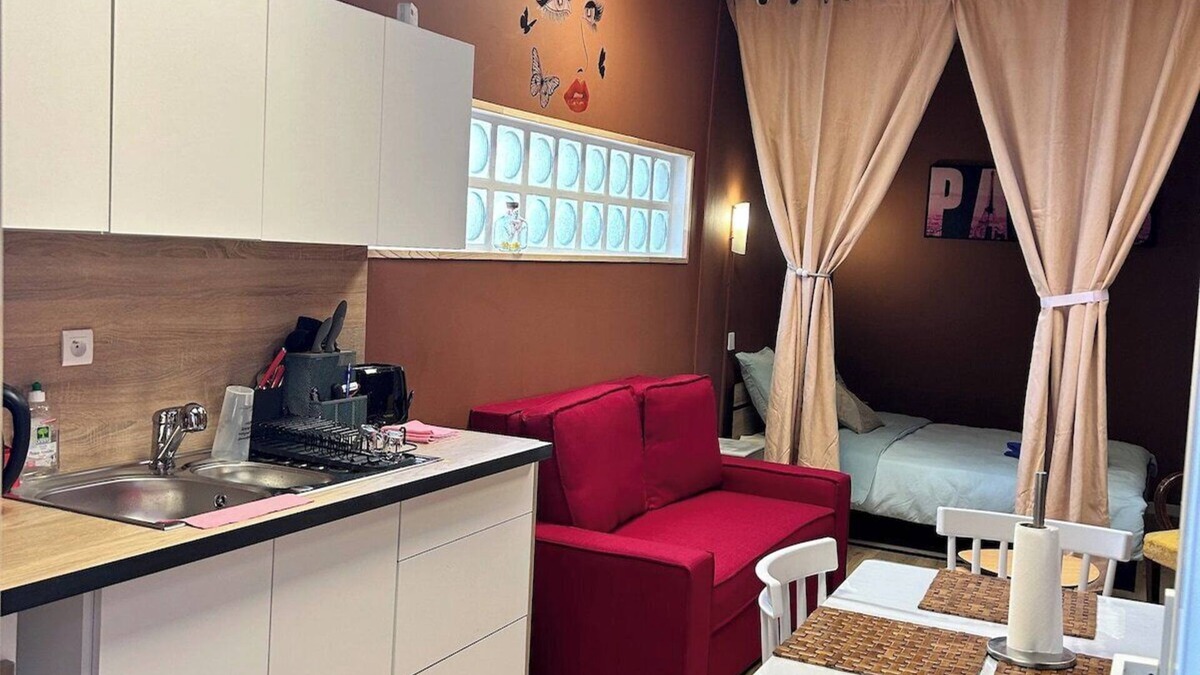 Carhaix-Plouguer Apartment | My accommodation is downtown in the town of Carhaix Plouguer, very easy to get to.