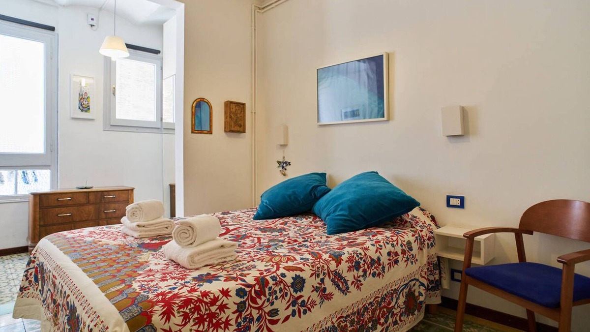 La Bordeta Apartment | My Home In Barcelona - 10% family discount