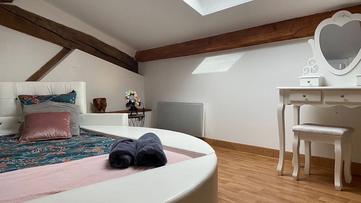 Socourt Condo | My Love Room with private whirlpool & romantic decor by BoookingFuté